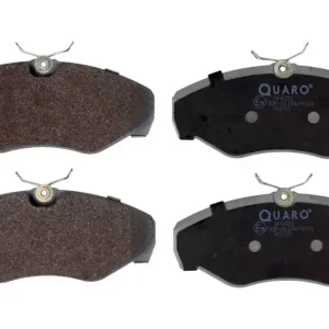 Wysoka jakość QUARO Klocki Hamulcowe QP4821 Przód Trafic (01-) / Vivaro (ze ścięciem)